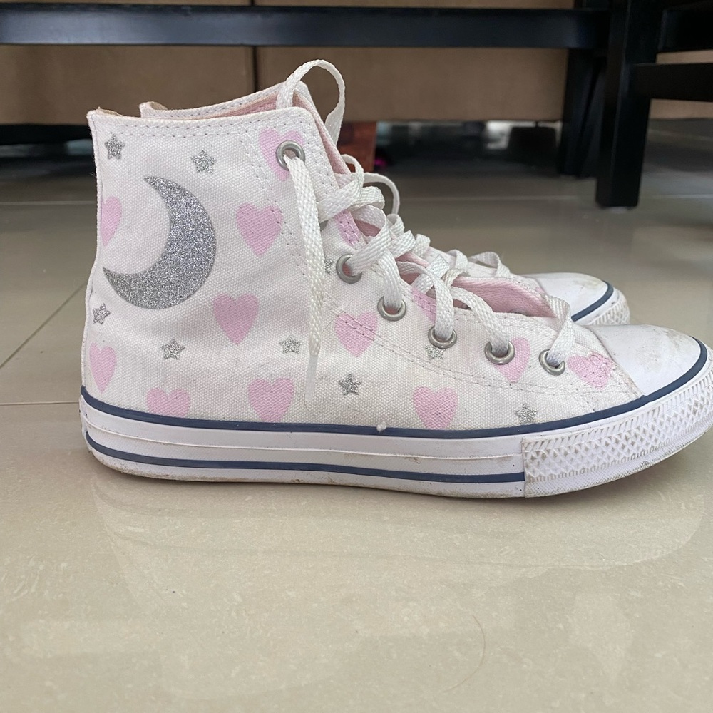 Converse All Star, Juniors, Size 2, White with light pink hearts